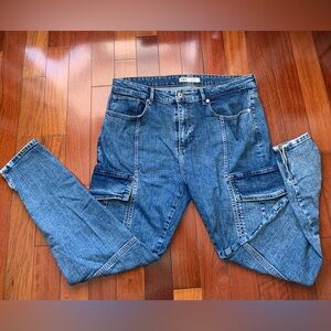 Zara Men's Relaxed Fit Blue Jeans